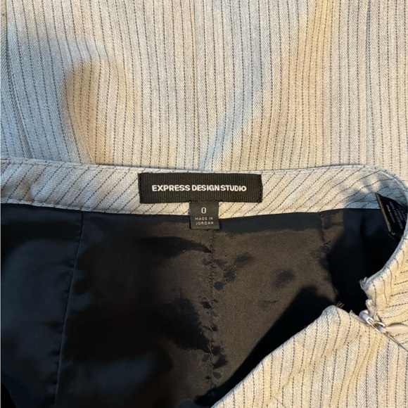 Grey pinstripe Express Skirt - Picture 3 of 4